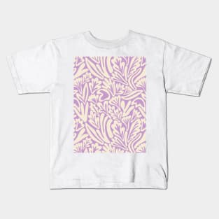 Abstract boho leaf and flower pattern in lavender Kids T-Shirt